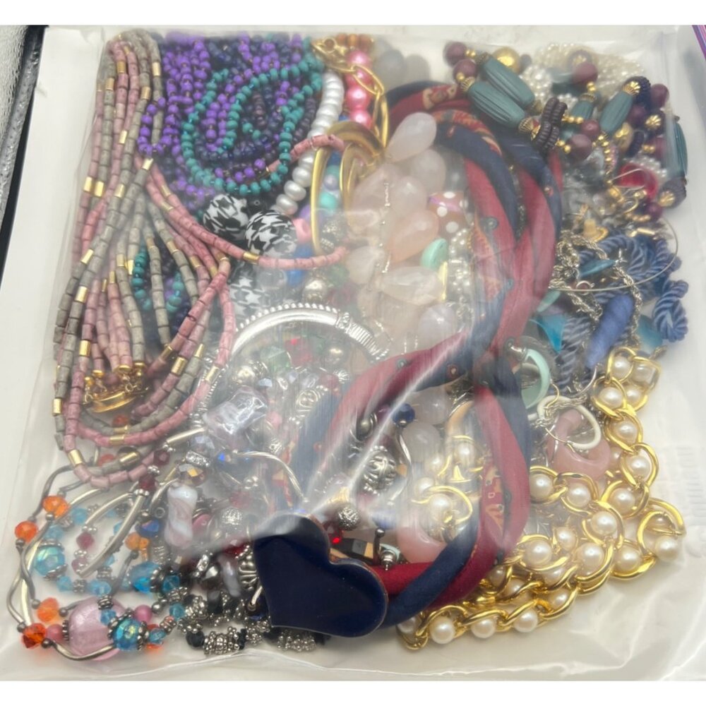 Mixed Estate Lot 2.1lb Necklaces Earrings Bracelets Wearable Sellable 1980-2000s - Picture 3 of 12